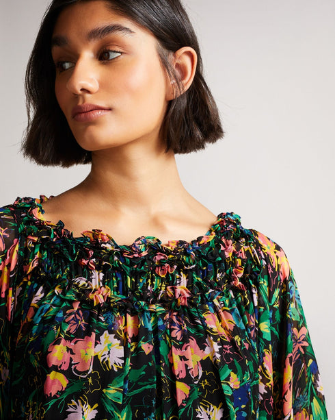 VERINE-Trousers-Feel your best in VERINE. We love the floaty fabric, the oversized blouson sleeves and the frilled neckline: the belted waist helps this floral romper to fit your figure, too. Ted Baker womenswear collection Romper Belted waist Oversized blouson sleeves Floral print Our model is 5'9"/ 1.75m and wears a size 8 Ted Baker-branded- Ted Baker Romania